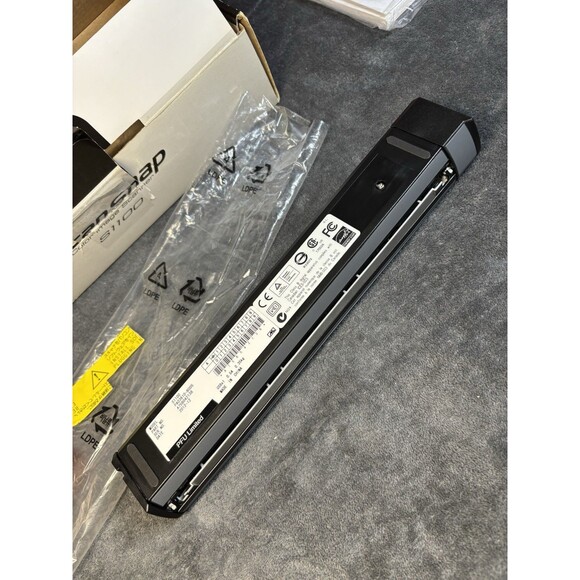 ScanSnap S1100 600dpi Color Portable Document Scanner Used With Box - Picture 9 of 10